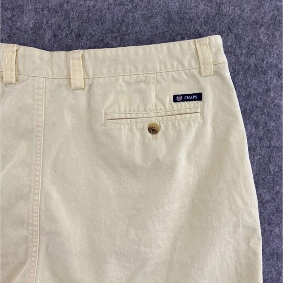 CHAPS Shorts Mens Size 40 Pastel Yellow Cotton Chino Casual Flat Front 4 Pocket - Picture 5 of 8